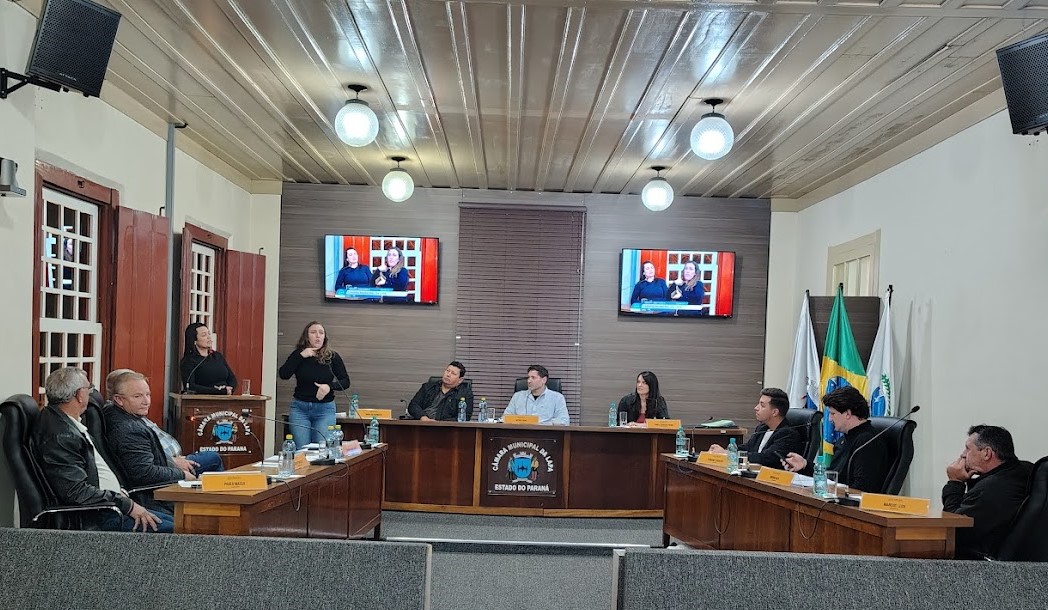 Câmara da Lapa garante inclusão com libras e tradução simultânea nas sessões