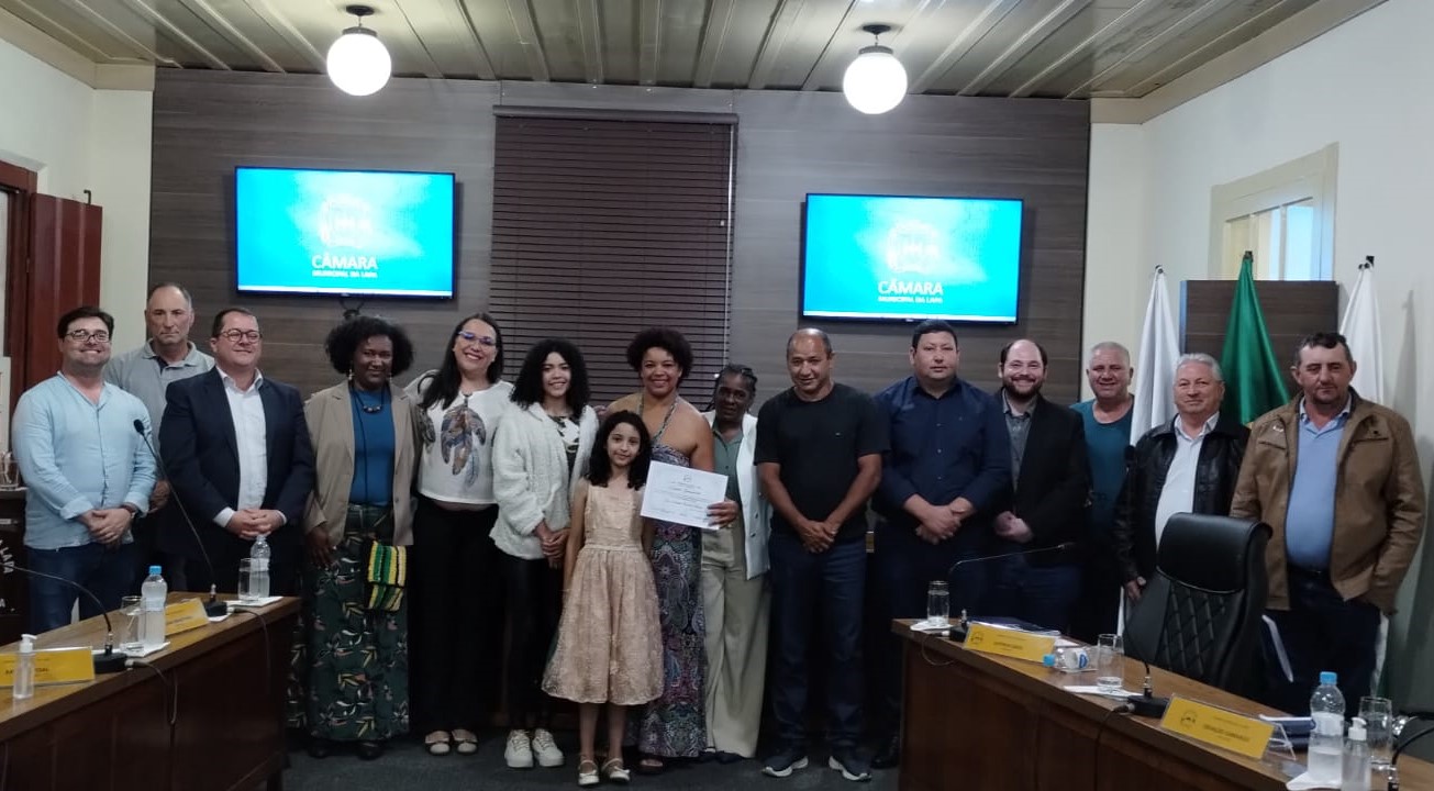 Claudia Ferreira Rocha recebe Título de Cidadã Benemérita da Lapa